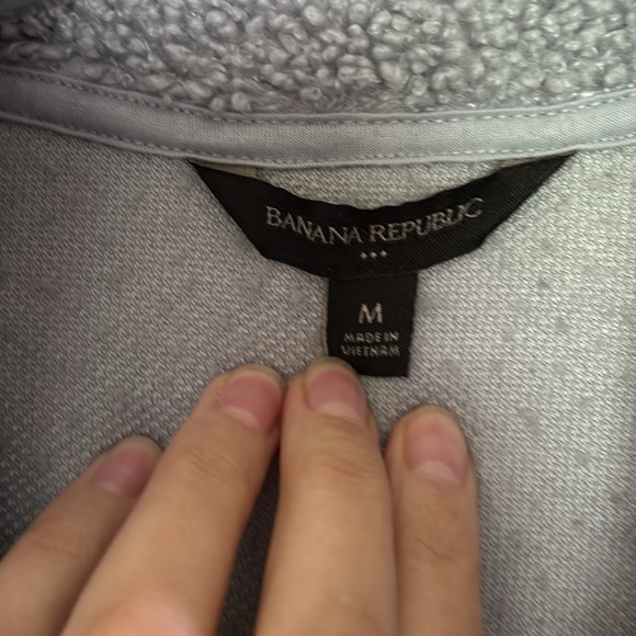 Banana Republic Fuzzy sweater - Picture 5 of 5